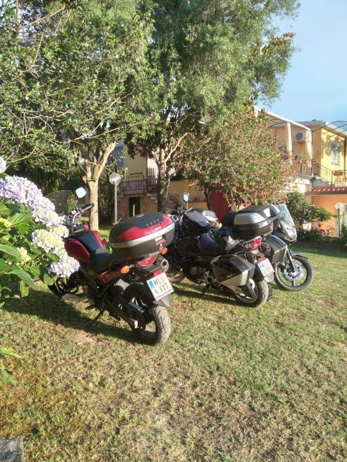 B&B Is Murdegus Tortolì Eksteriør billede